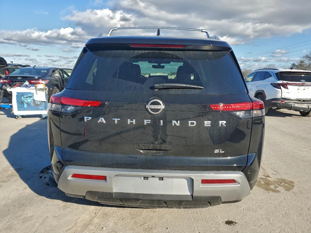 Nissan Pathfinder Sl Image 11