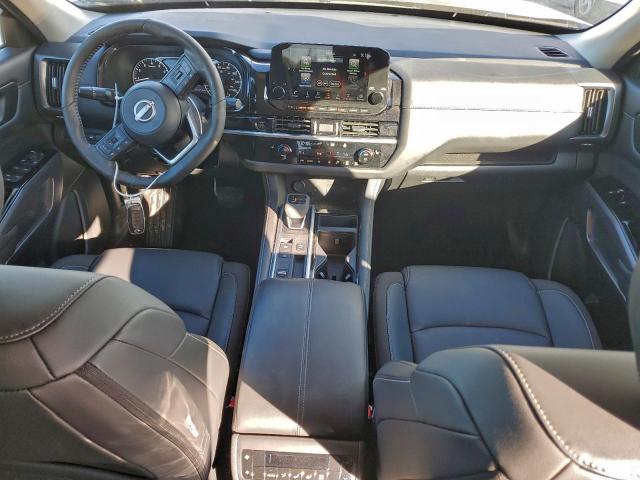 Nissan Pathfinder Sl Image 8