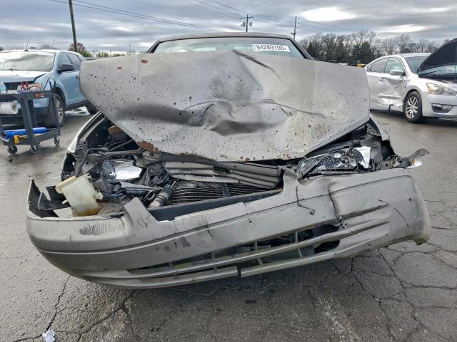 Toyota Camry Ce Image 5