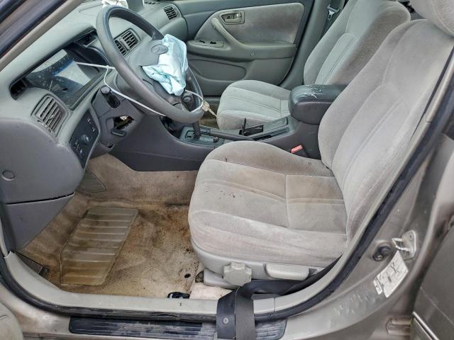 Toyota Camry Ce Image 6