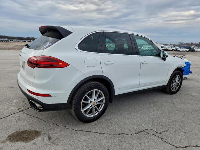 Porsche Cayenne Image 14