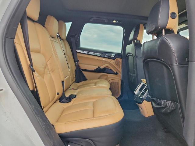 Porsche Cayenne Image 5