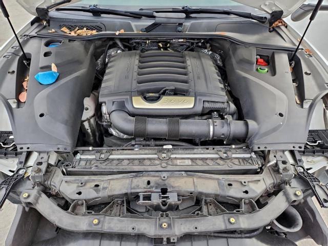 Porsche Cayenne Image 9