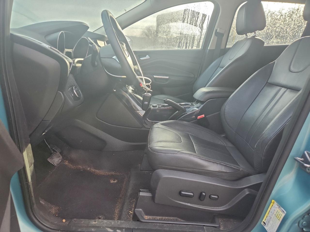 Ford Escape Titanium Image 8