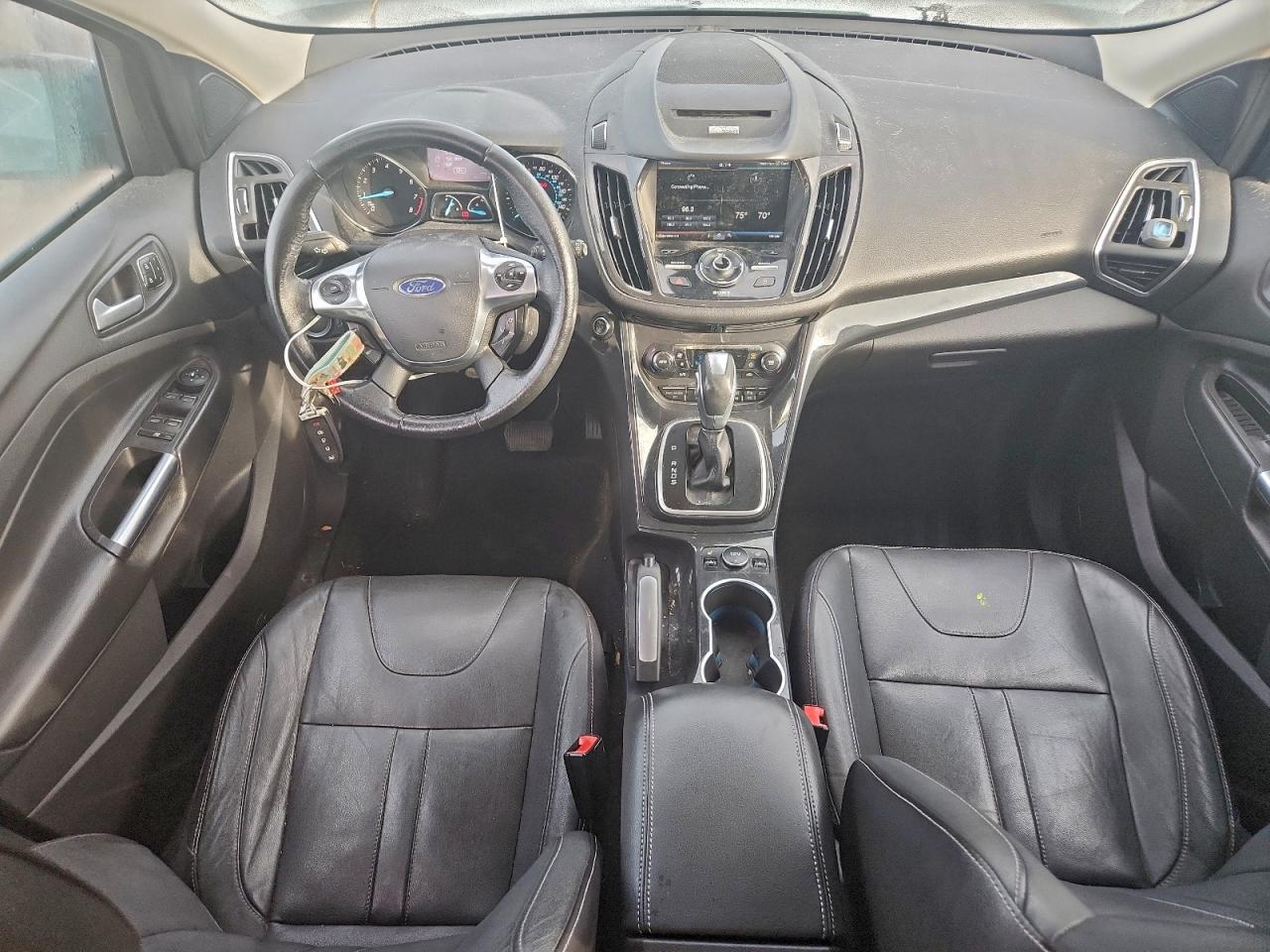 Ford Escape Titanium Image 4