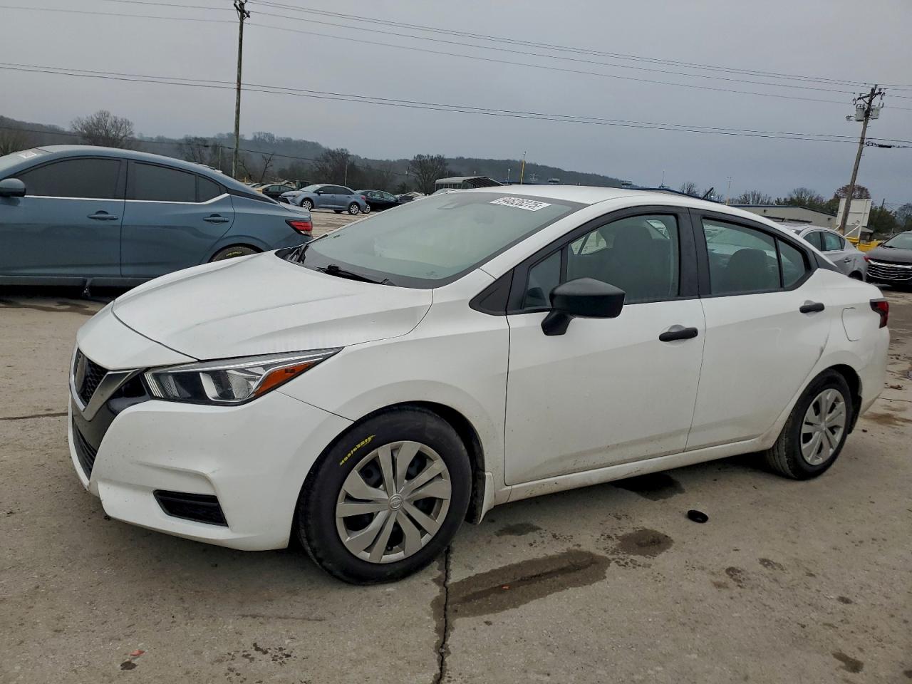 Nissan Versa S Image 1