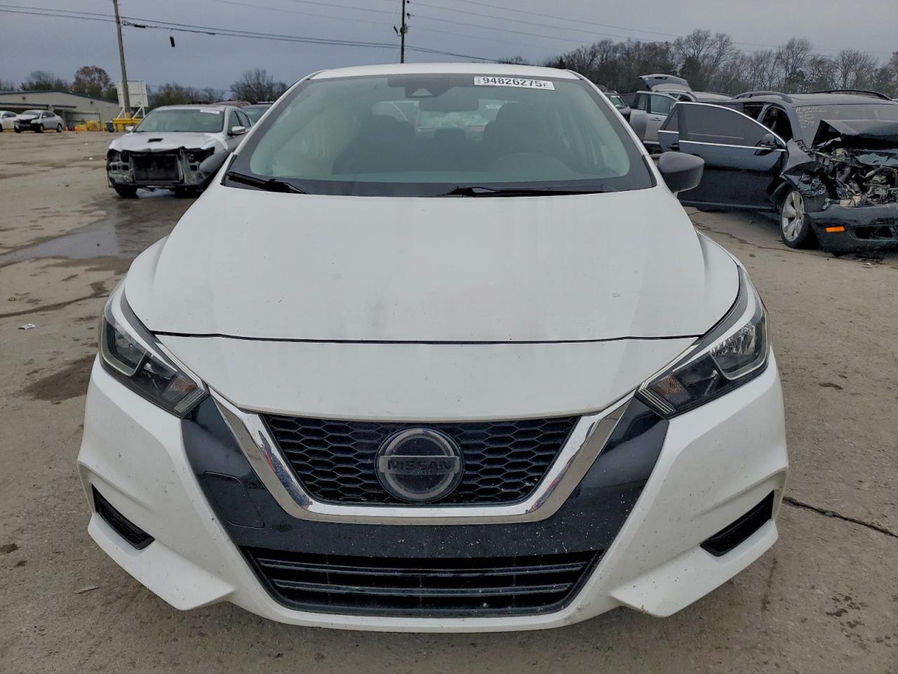 Nissan Versa S Image 2