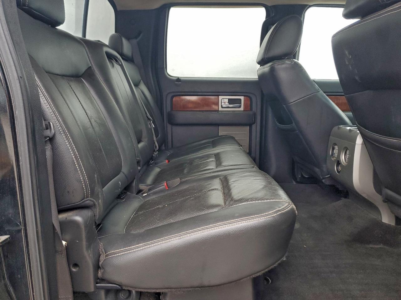 Ford F-150 Supercrew Image 11