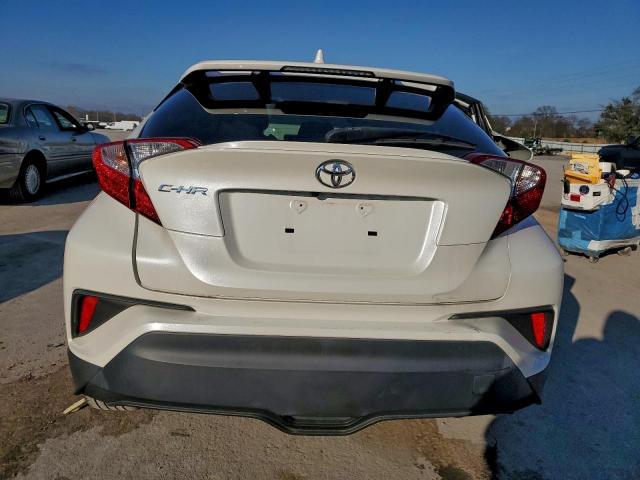 Toyota C-HR Xle Image 2
