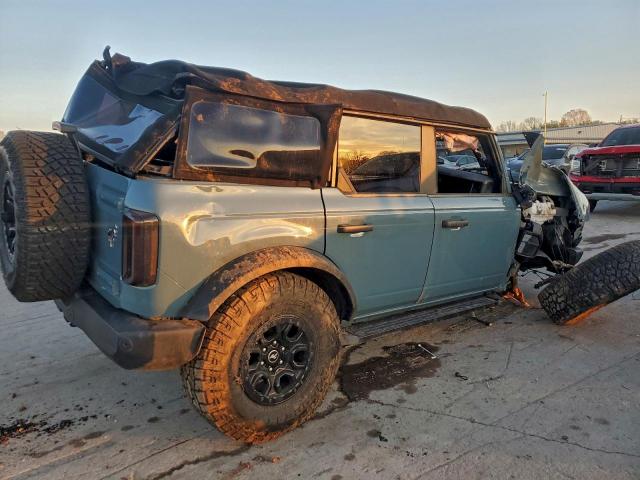 Ford Bronco Base Image 4