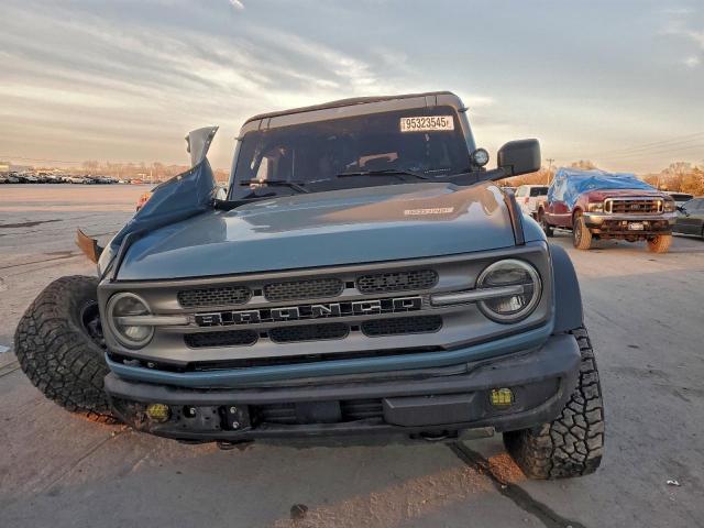 Ford Bronco Base Image 7