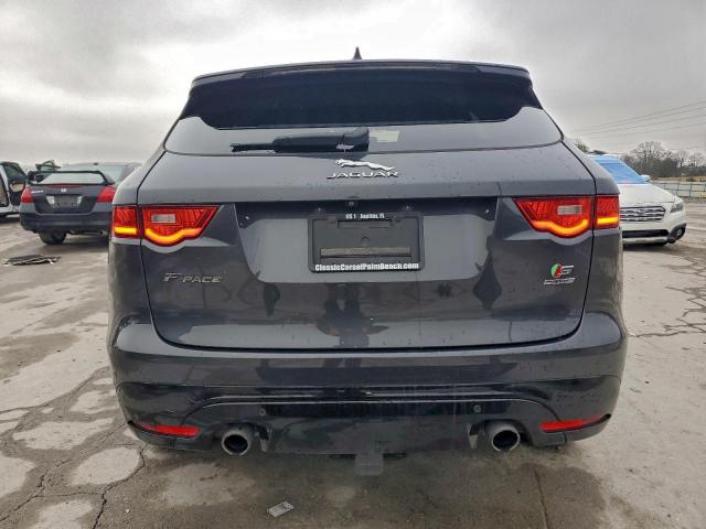 Jaguar F-PACE S Image 7