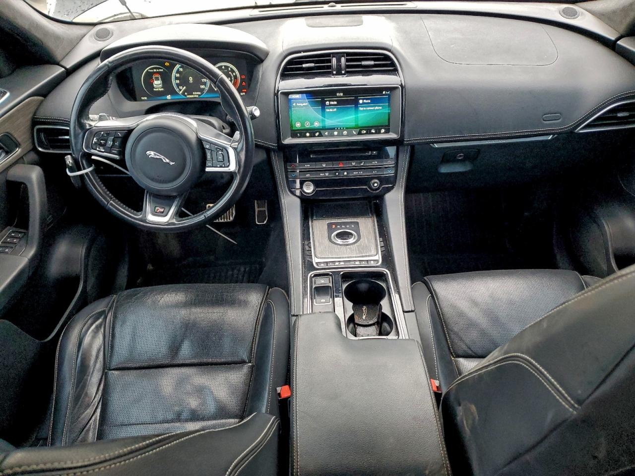 Jaguar F-PACE S Image 9