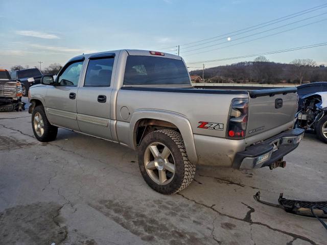 Chevrolet Silverado K1500 Image 2