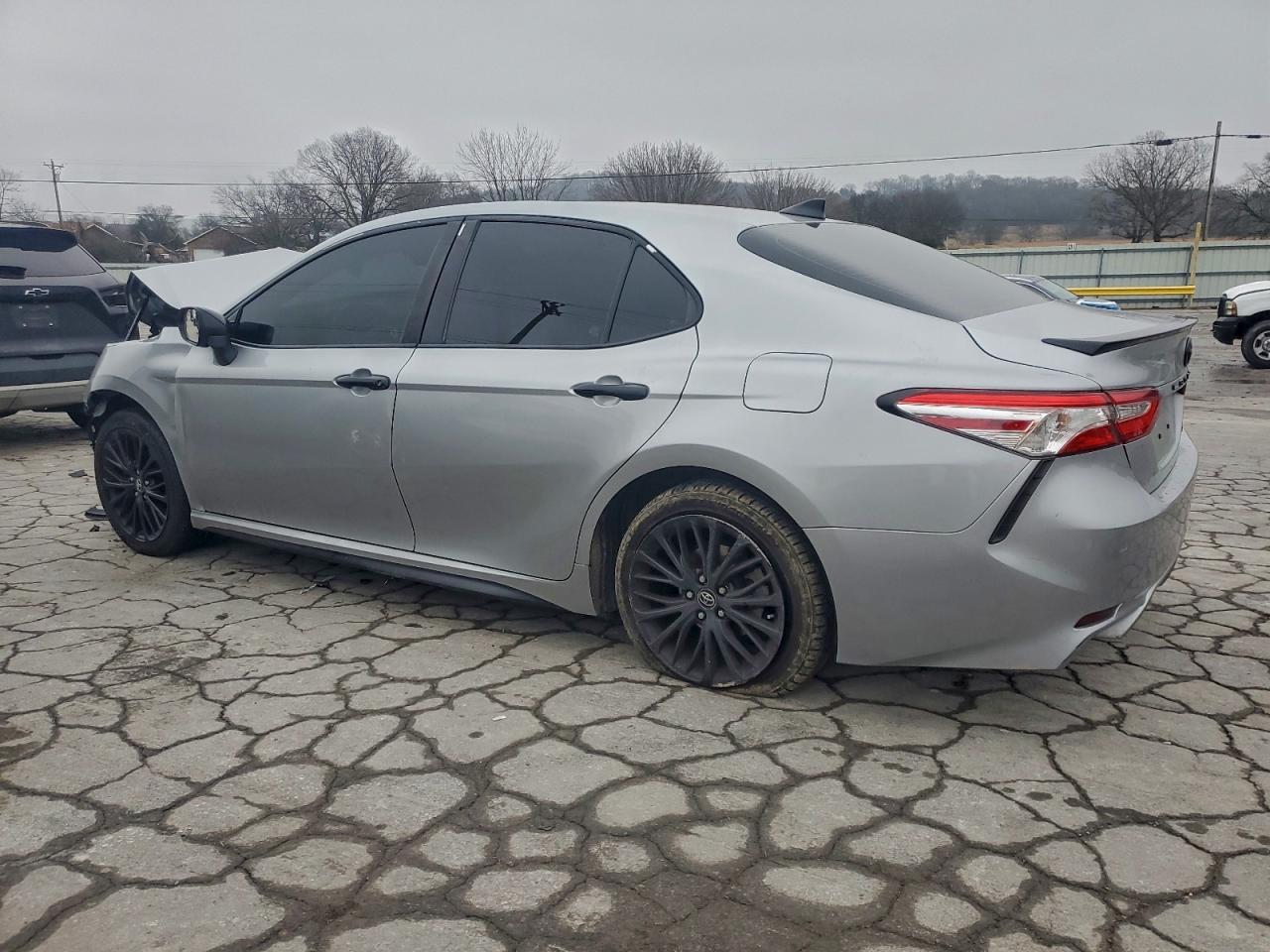 Toyota Camry Se Image 2