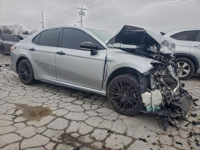 Toyota Camry Se Image 3