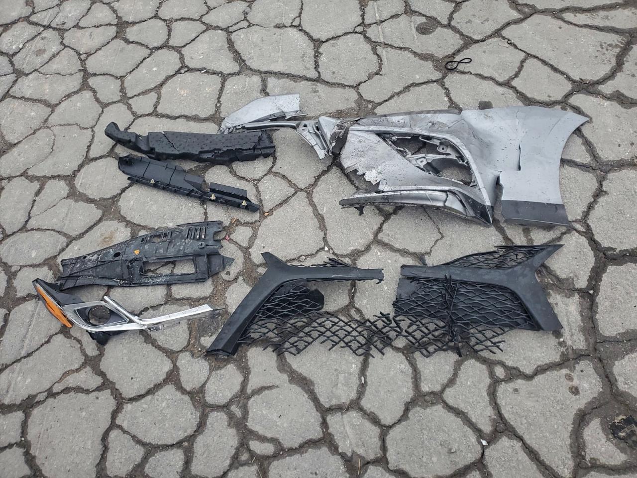 Toyota Camry Se Image 10