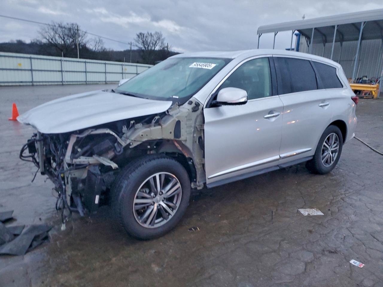 INFINITI Qx Luxe Image 1