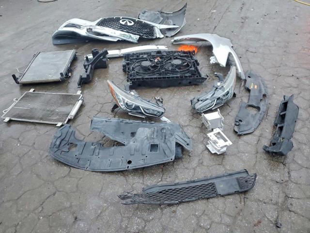 INFINITI Qx Luxe Image 3