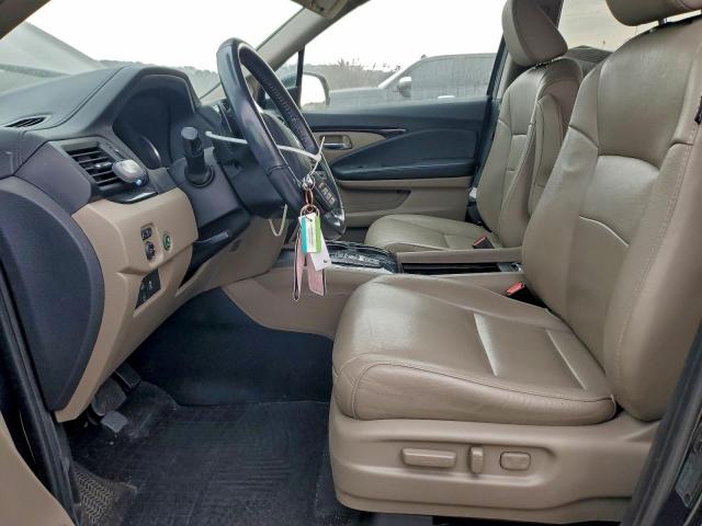 Honda Pilot Touring Image 4