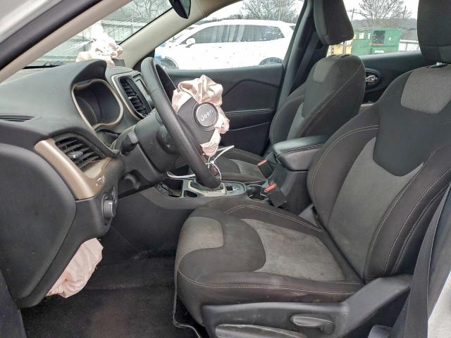 Jeep Grand Cherokee Sport Image 4