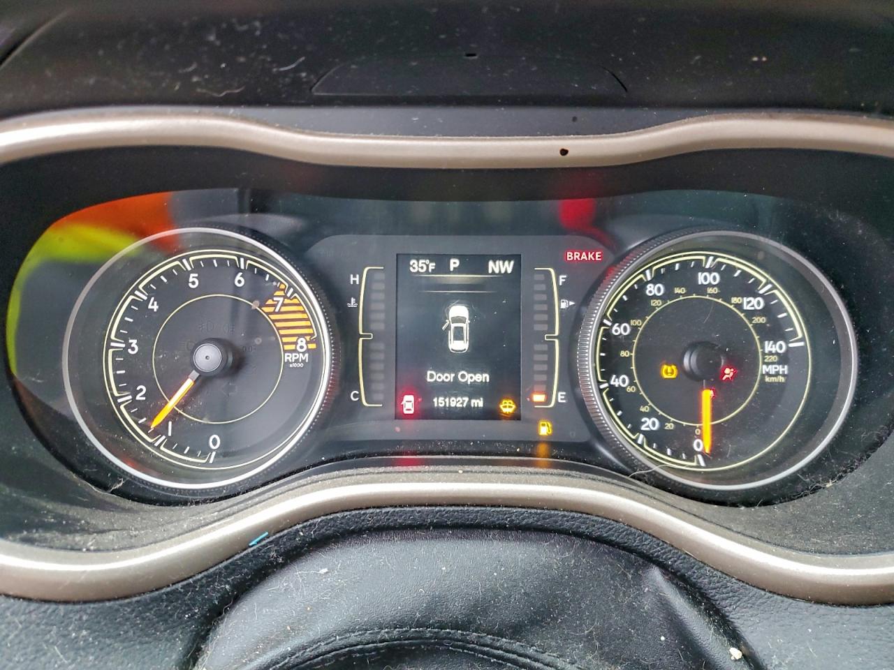 Jeep Grand Cherokee Sport Image 13