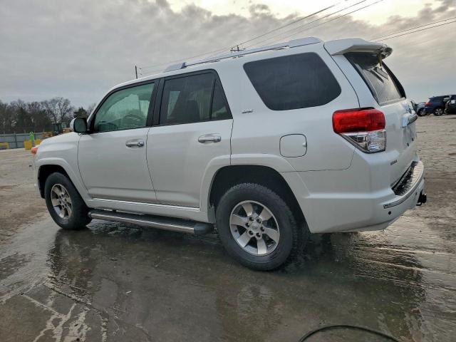 Toyota 4Runner Sr5 Image 3