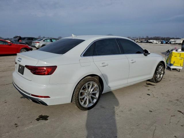 Audi A4 Premium Image 3