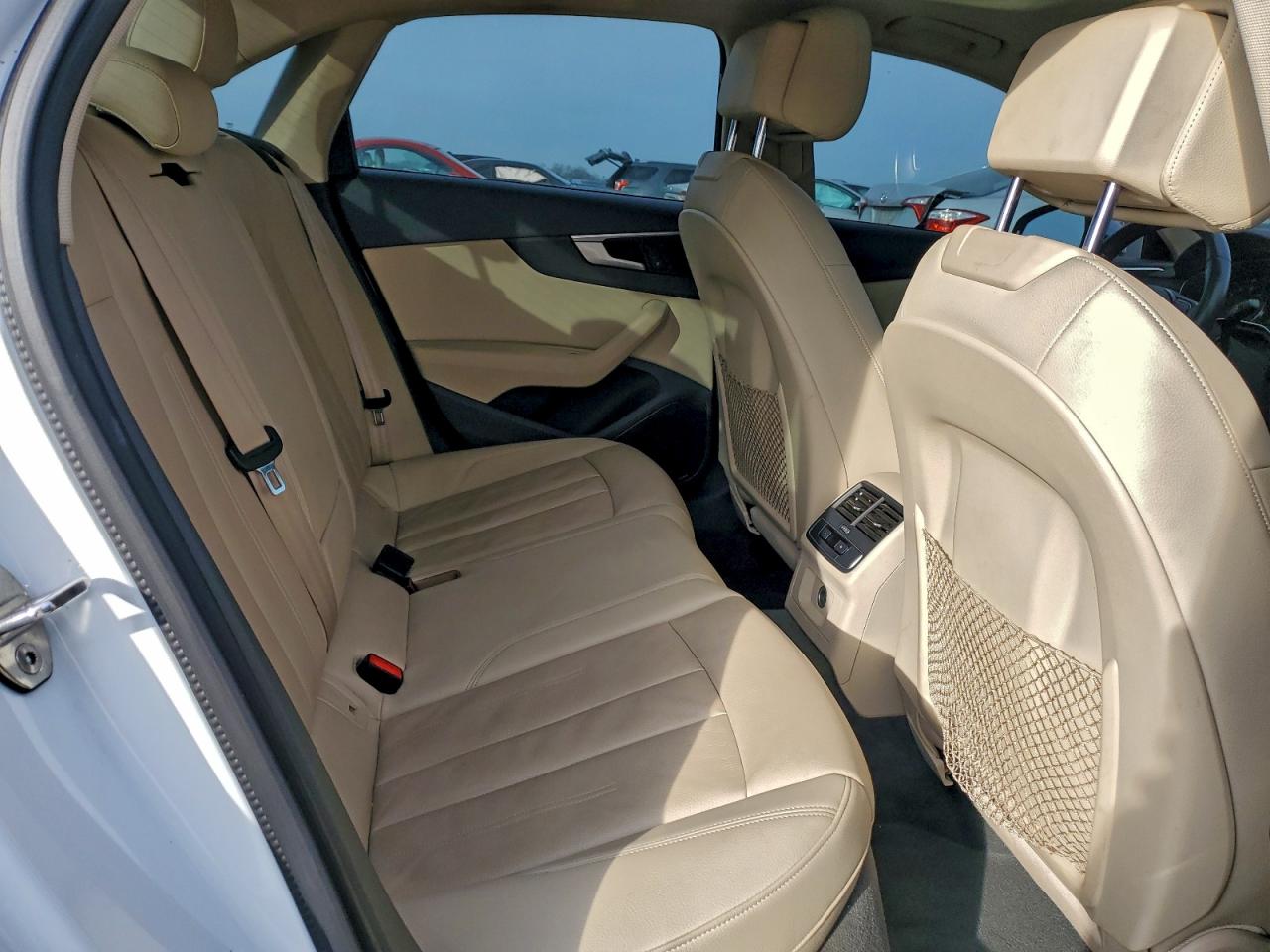 Audi A4 Premium Image 7