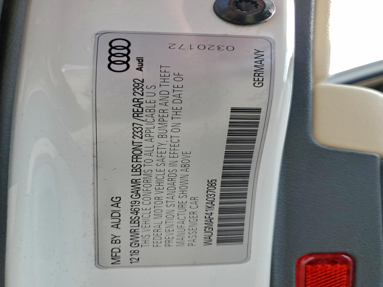 Audi A4 Premium Image 9