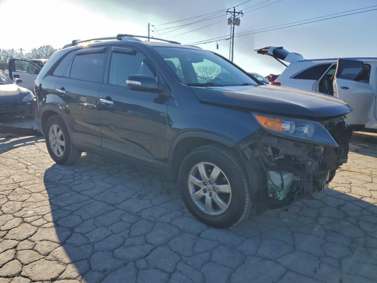 Kia Sorento Base Image 4