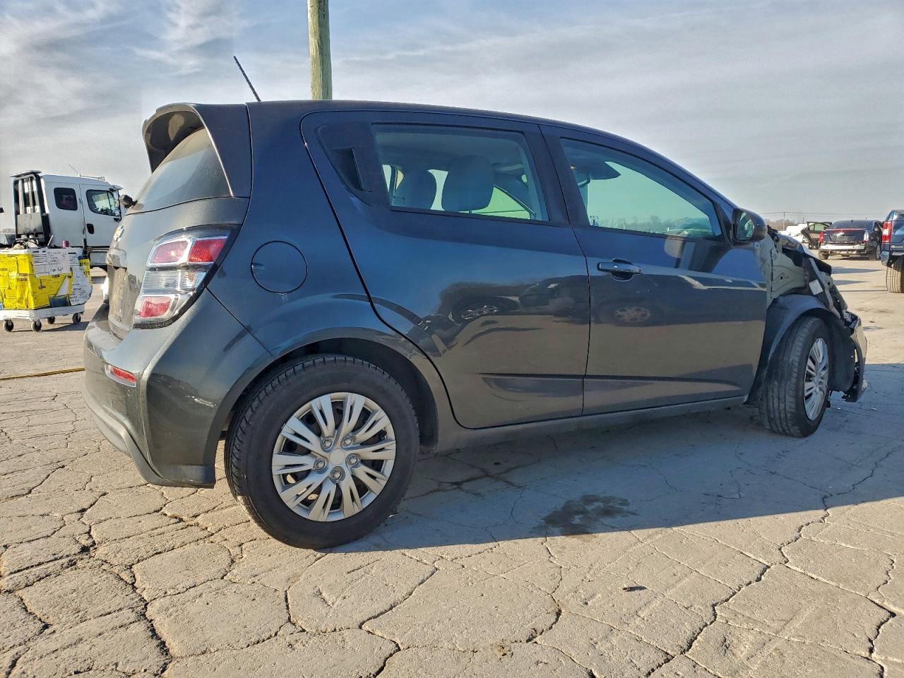 Chevrolet Sonic Image 7