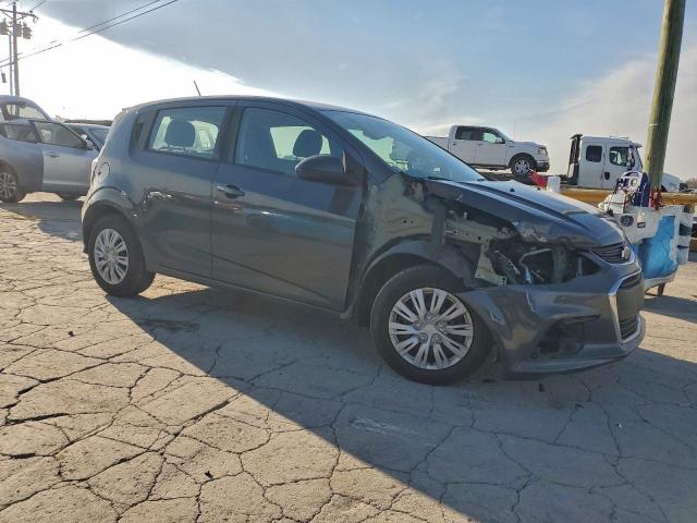 Chevrolet Sonic Image 12