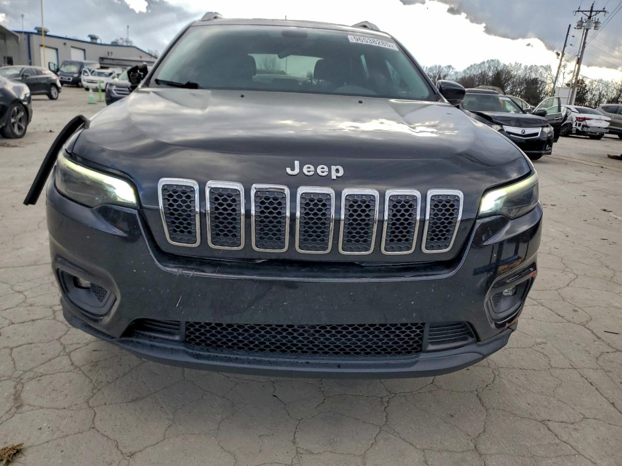 Jeep Cherokee Latitude Plus Image 2