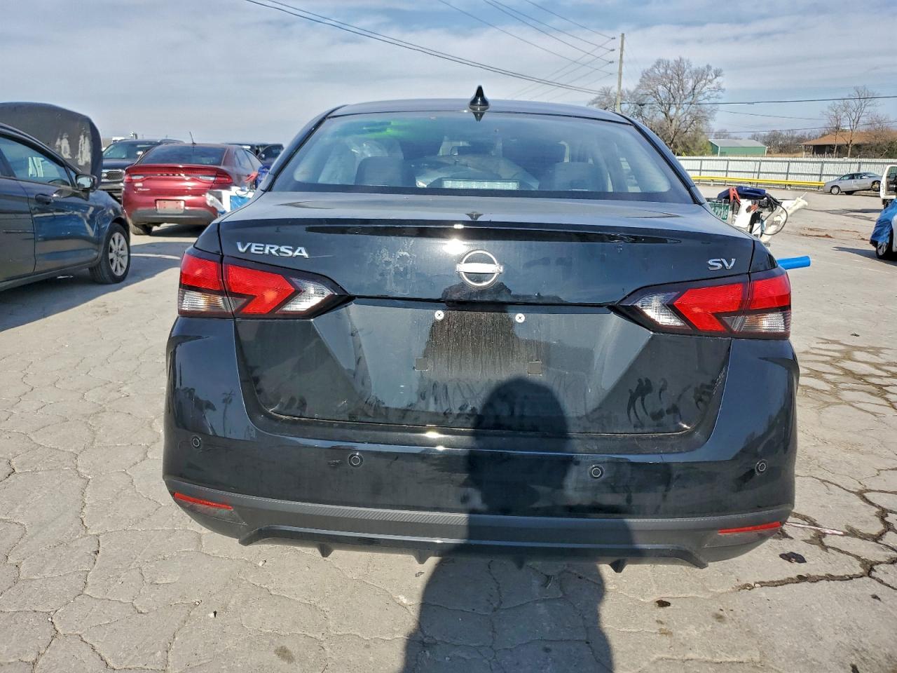 Nissan Versa Sv Image 3