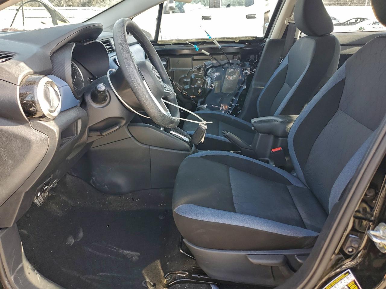 Nissan Versa Sv Image 4