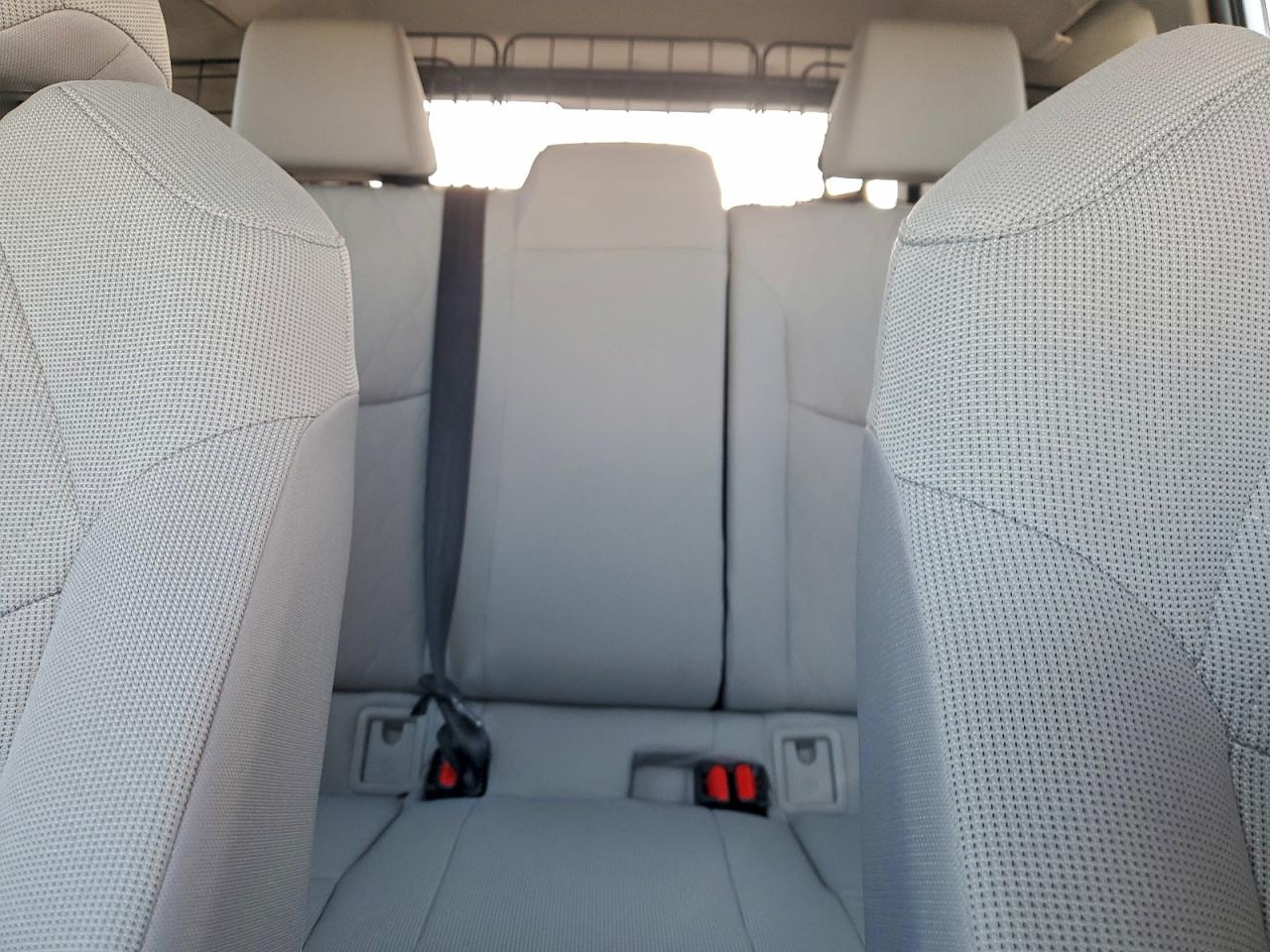 Toyota Corolla L Image 5