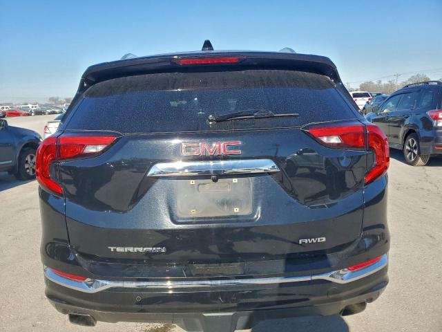 GMC Terrain Denali Image 12