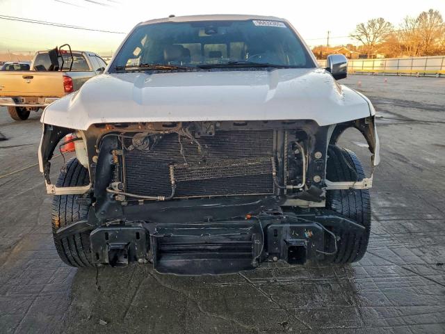 Ford F-150 Supercrew Image 3