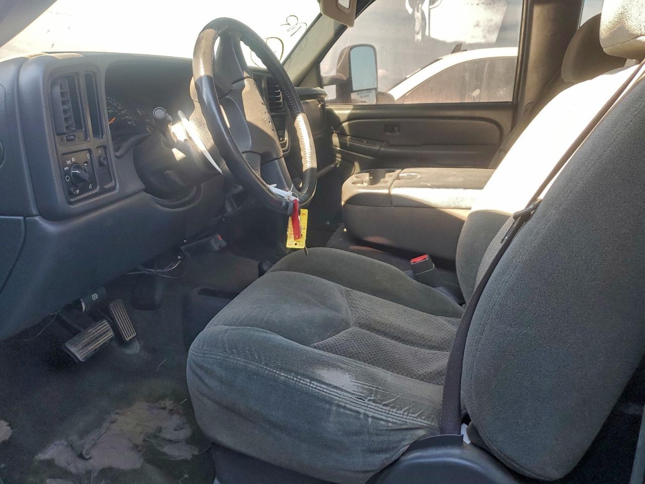 Chevrolet Silverado K2500 Heavy Duty Image 6