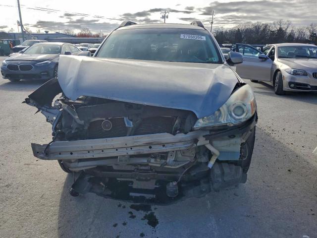 Subaru Outback 2.5i Limited Image 3