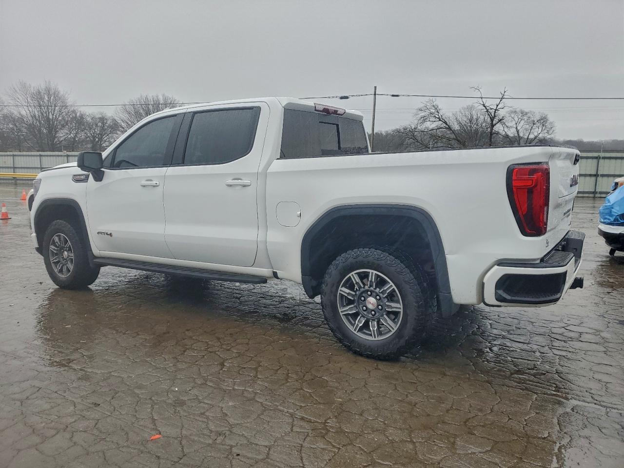 GMC Sierra K1500 At4 Image 12