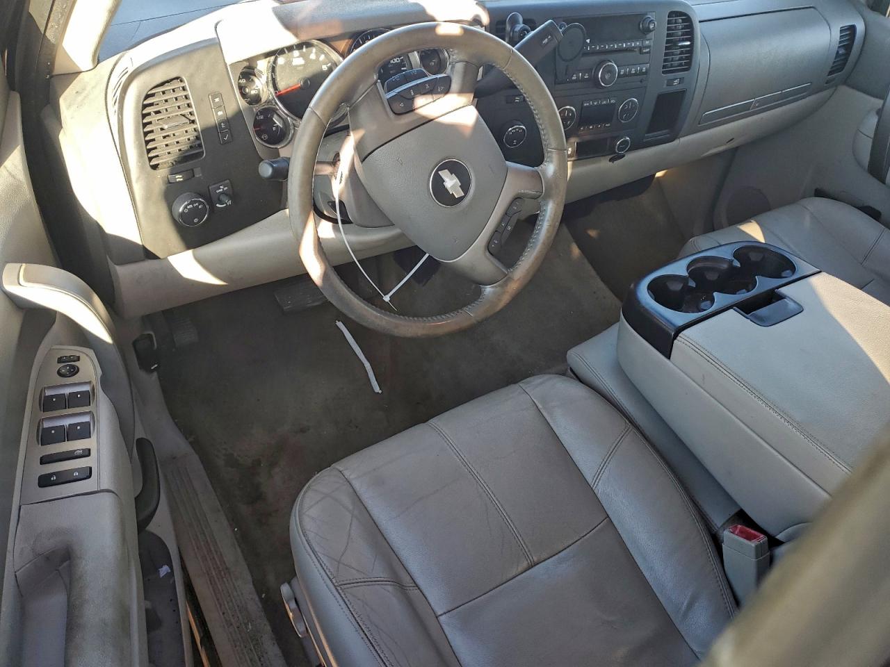 Chevrolet Silverado K1500 Lt Image 7