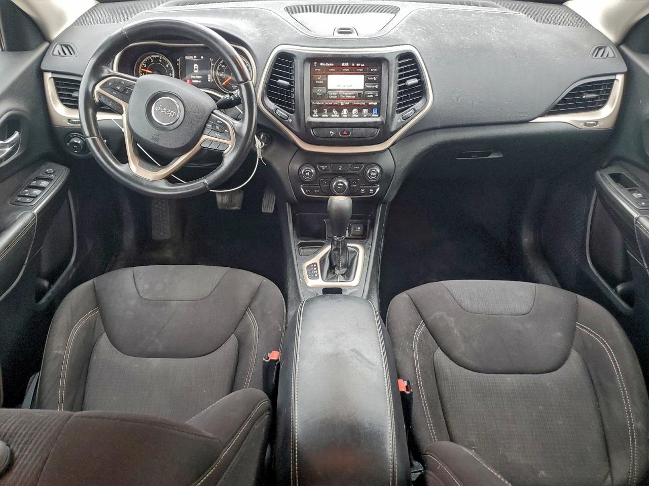 Jeep Grand Cherokee Latitude Image 11