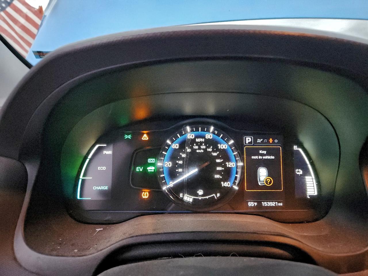 Hyundai Ioniq Blue Image 4