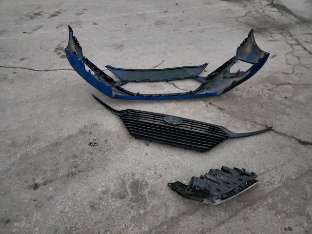 Hyundai Ioniq Blue Image 9