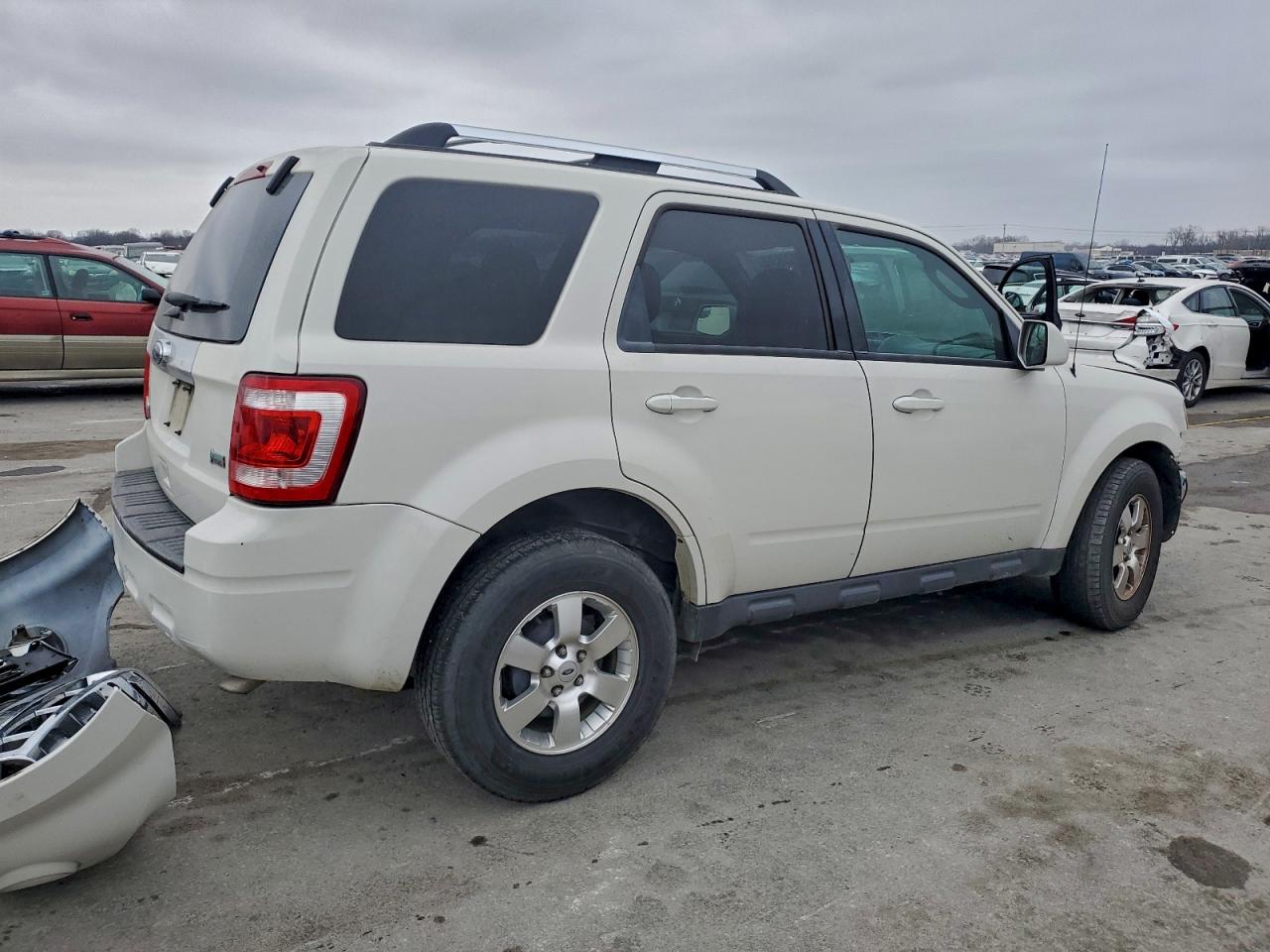 Ford Escape Limited Image 2