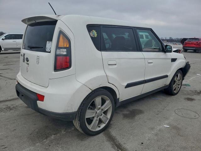 Kia Soul + Image 12