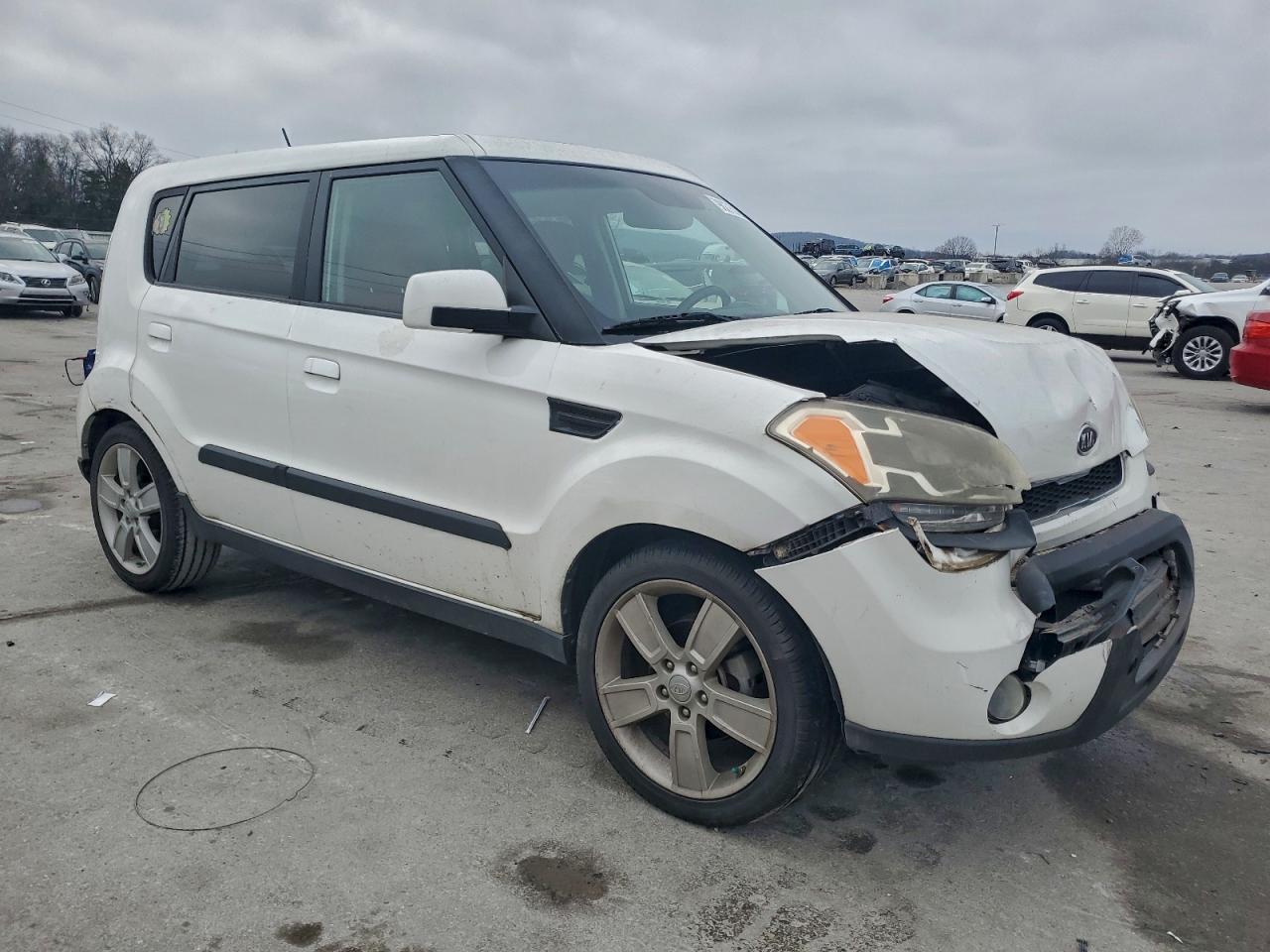 Kia Soul + Image 4