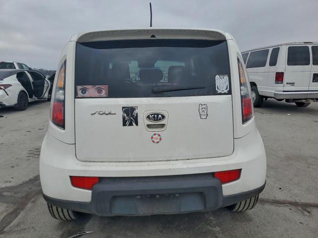 Kia Soul + Image 9